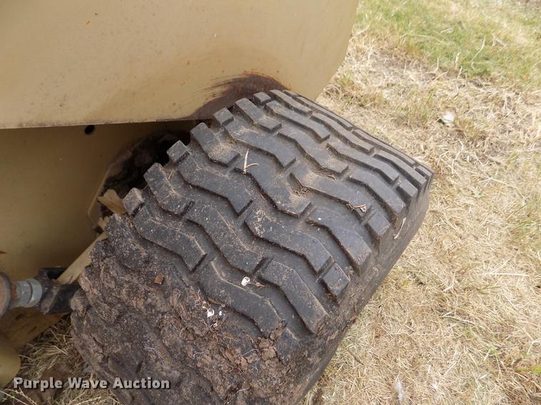 image for item DY9050 Land Pride Solid Stand 15-72 over seeder