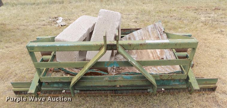 image for item DY9054 1996 Bannerman field groomer