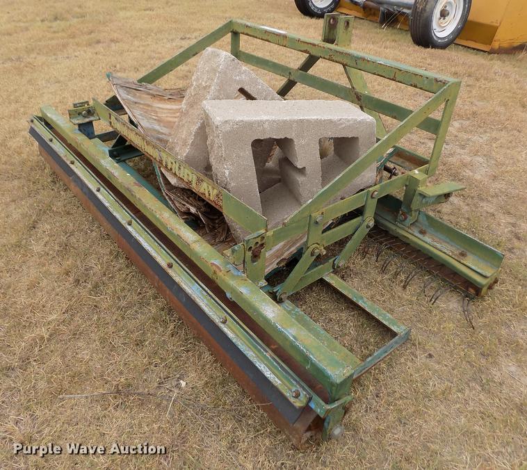 image for item DY9054 1996 Bannerman field groomer