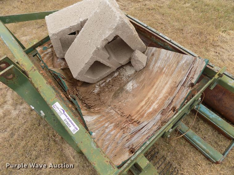 image for item DY9054 1996 Bannerman field groomer