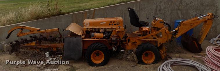 image for item DY9069 1974 Case Davis 30T4 trencher