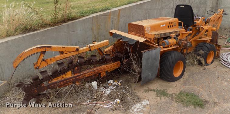 image for item DY9069 1974 Case Davis 30T4 trencher