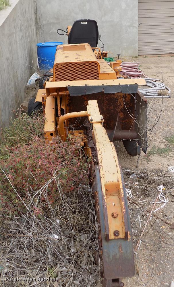 image for item DY9069 1974 Case Davis 30T4 trencher
