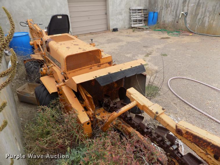 image for item DY9069 1974 Case Davis 30T4 trencher