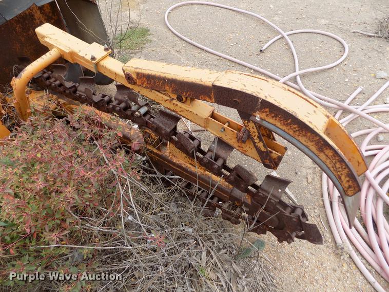 image for item DY9069 1974 Case Davis 30T4 trencher
