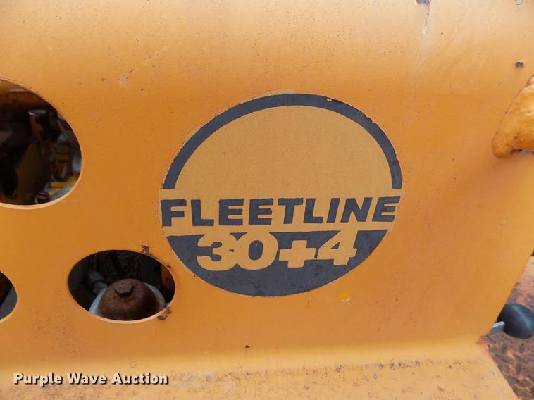 image for item DY9069 1974 Case Davis 30T4 trencher