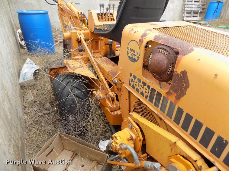 image for item DY9069 1974 Case Davis 30T4 trencher