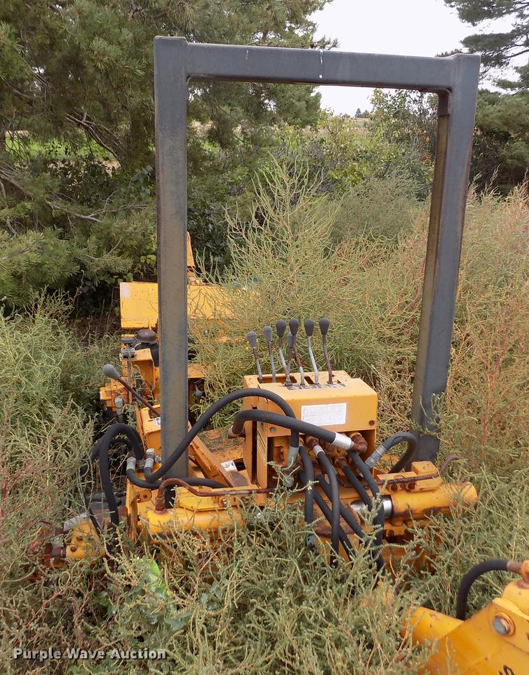 image for item DY9069 1974 Case Davis 30T4 trencher