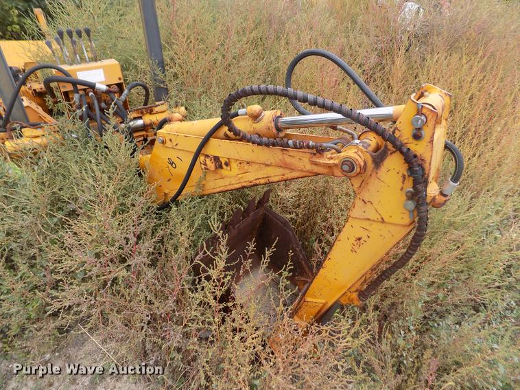 image for item DY9069 1974 Case Davis 30T4 trencher