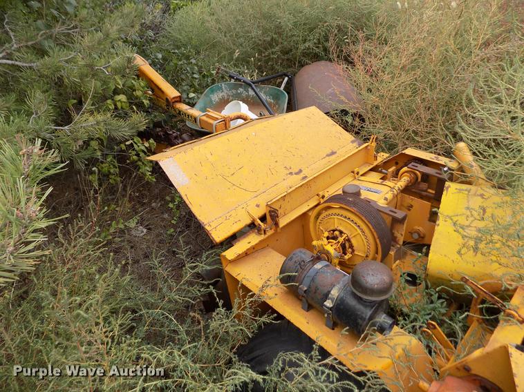 image for item DY9069 1974 Case Davis 30T4 trencher