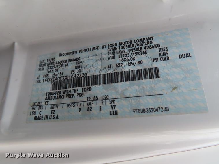 image for item EI9988 1999 Ford Econoline E450 ambulance
