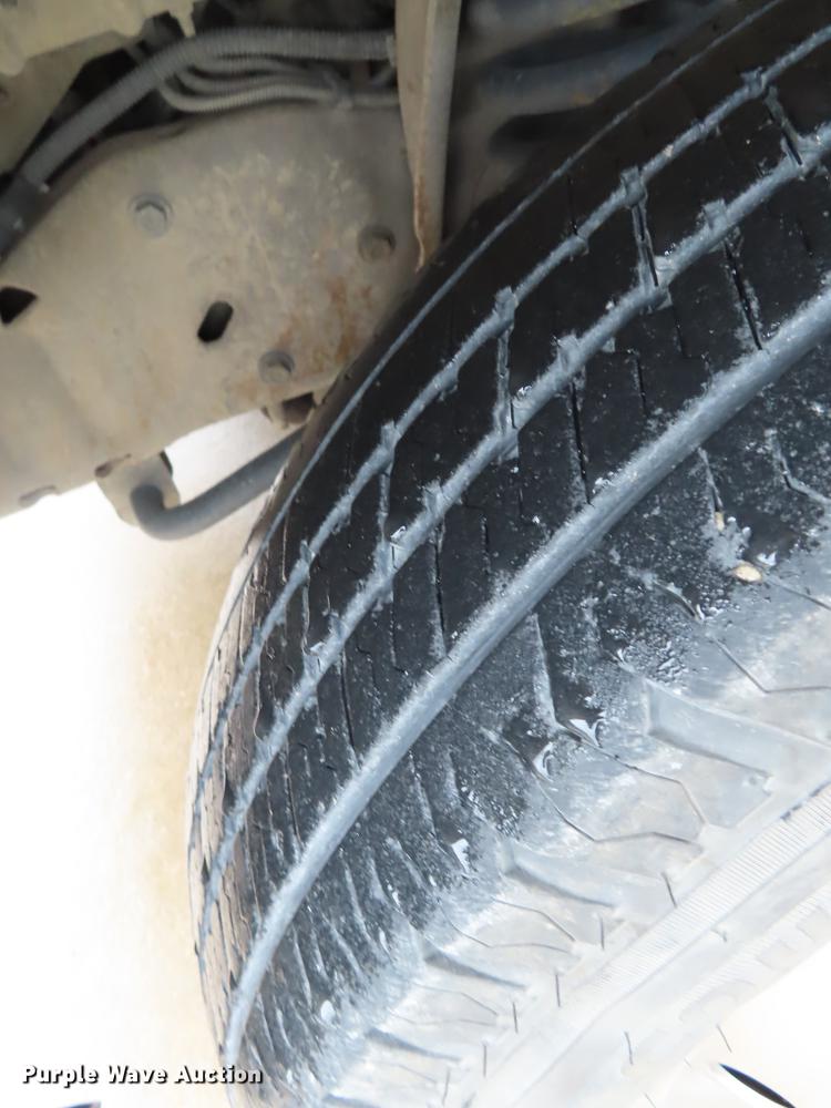 image for item EI9988 1999 Ford Econoline E450 ambulance