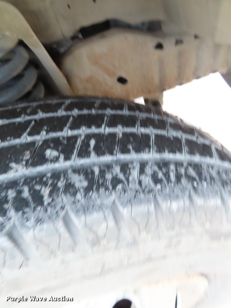 image for item EI9988 1999 Ford Econoline E450 ambulance