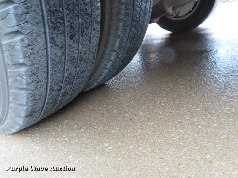 image for item EI9988 1999 Ford Econoline E450 ambulance