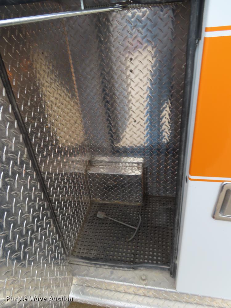 image for item EI9988 1999 Ford Econoline E450 ambulance