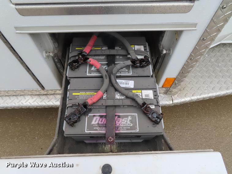 image for item EI9988 1999 Ford Econoline E450 ambulance