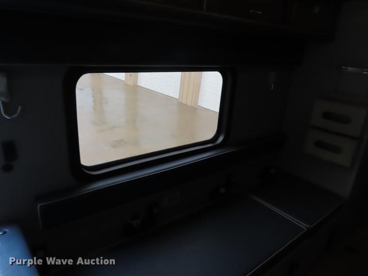 image for item EI9988 1999 Ford Econoline E450 ambulance
