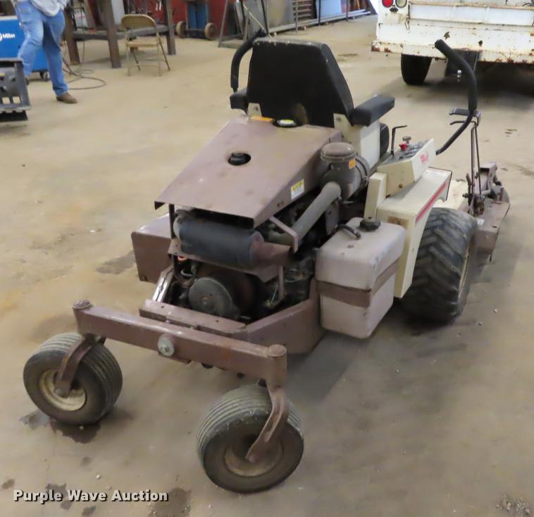 image for item EI9994 Grasshopper 725 lawn mower