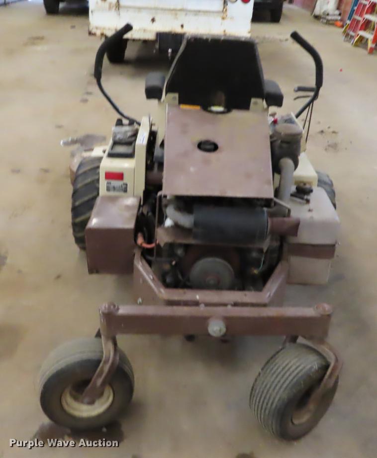 image for item EI9994 Grasshopper 725 lawn mower