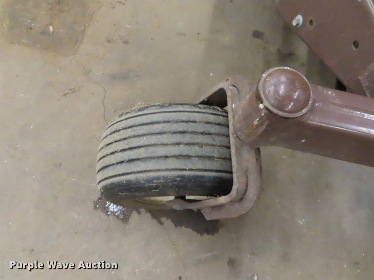 image for item EI9994 Grasshopper 725 lawn mower