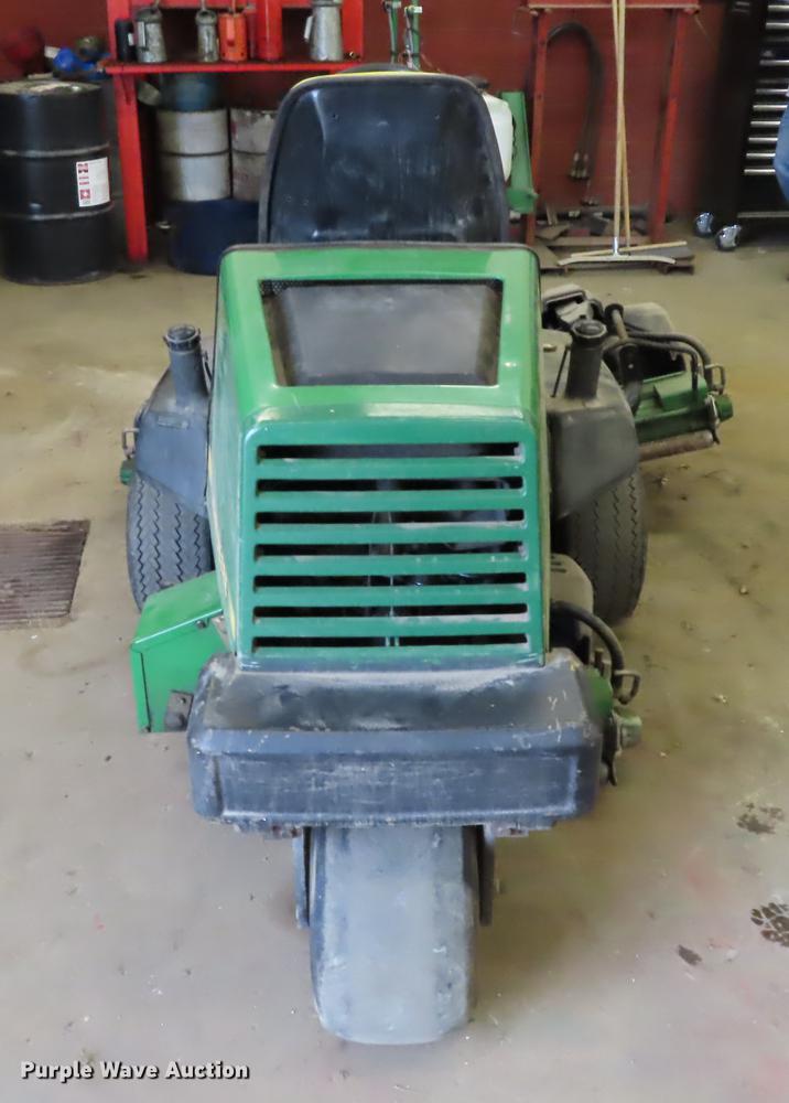 image for item EI9995 John Deere 2243 greens lawn mower