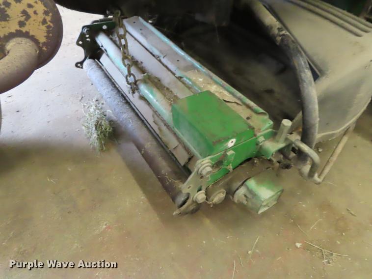 image for item EI9995 John Deere 2243 greens lawn mower