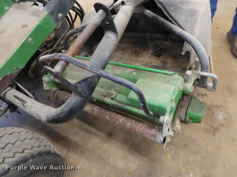 image for item EI9995 John Deere 2243 greens lawn mower