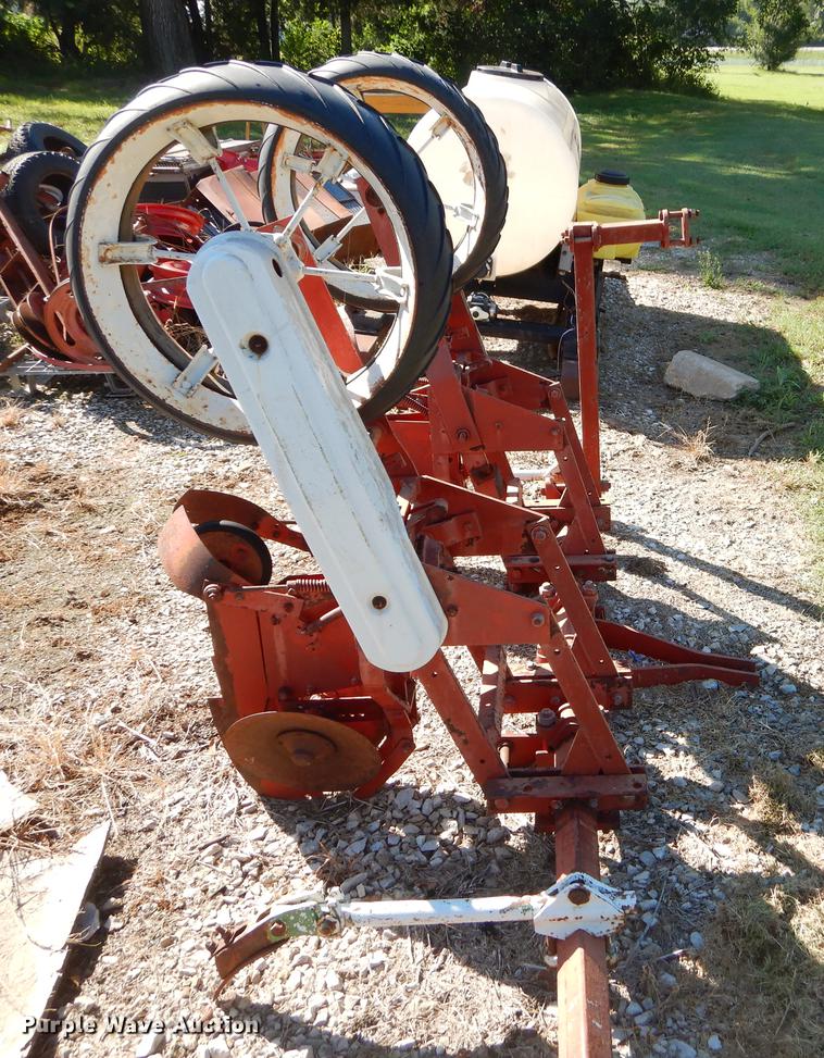 image for item EO9596 Two row planter