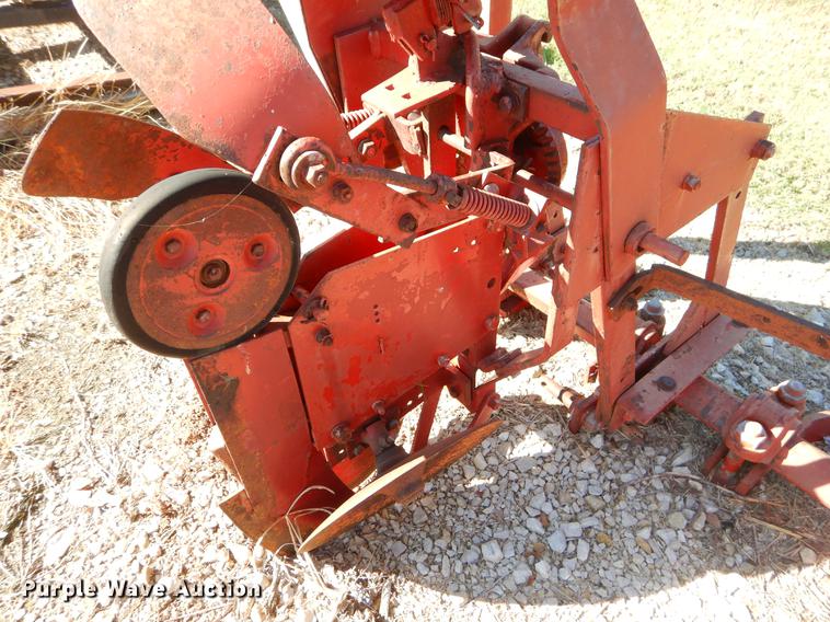 image for item EO9596 Two row planter