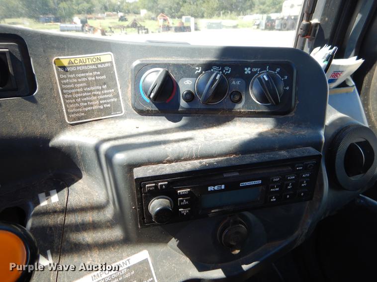 image for item EO9614 2009 Kubota RTV1100 utility vehicle