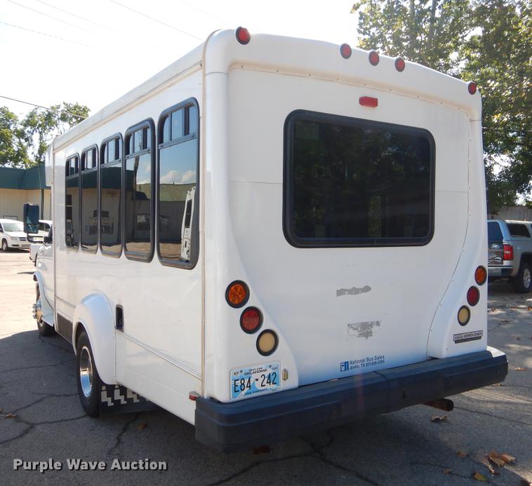 image for item EO9632 2008 Ford E350 Super Duty shuttle bus