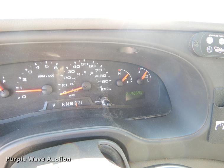 image for item EO9632 2008 Ford E350 Super Duty shuttle bus