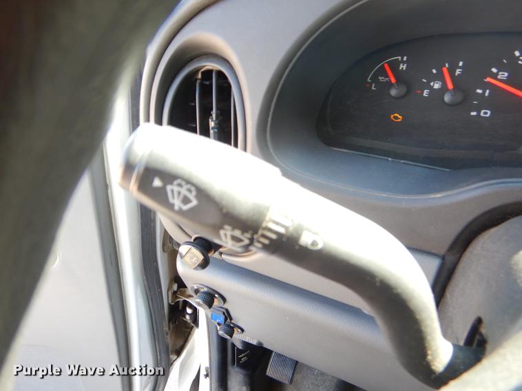 image for item EO9632 2008 Ford E350 Super Duty shuttle bus