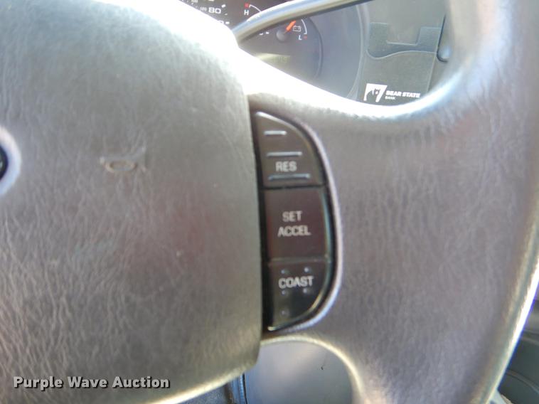 image for item EO9632 2008 Ford E350 Super Duty shuttle bus