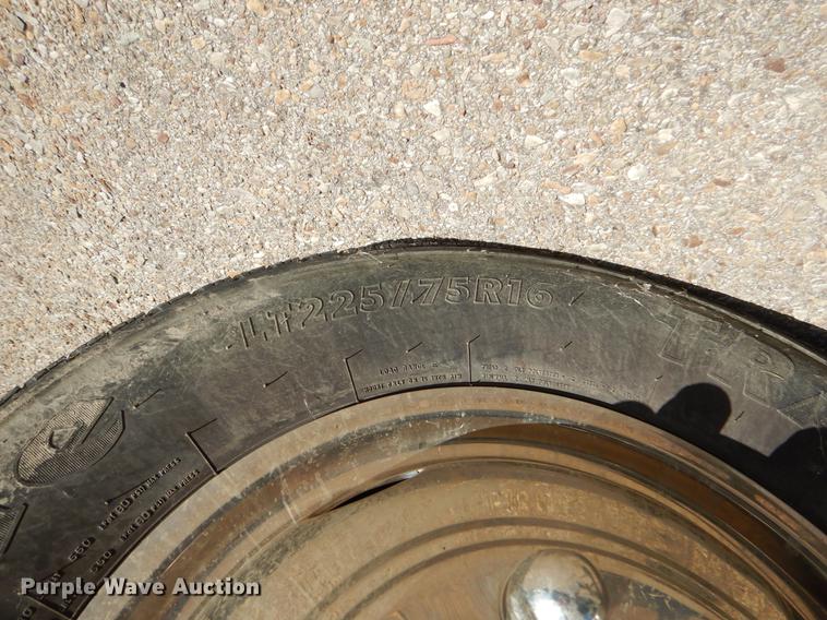 image for item EO9632 2008 Ford E350 Super Duty shuttle bus