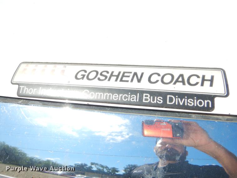 image for item EO9632 2008 Ford E350 Super Duty shuttle bus