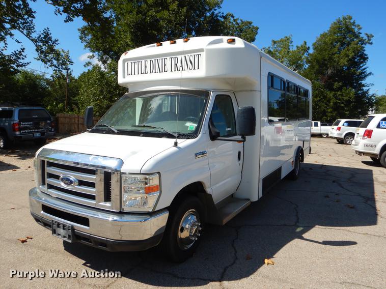 image for item EO9633 2008 Ford Econoline E450 shuttle bus