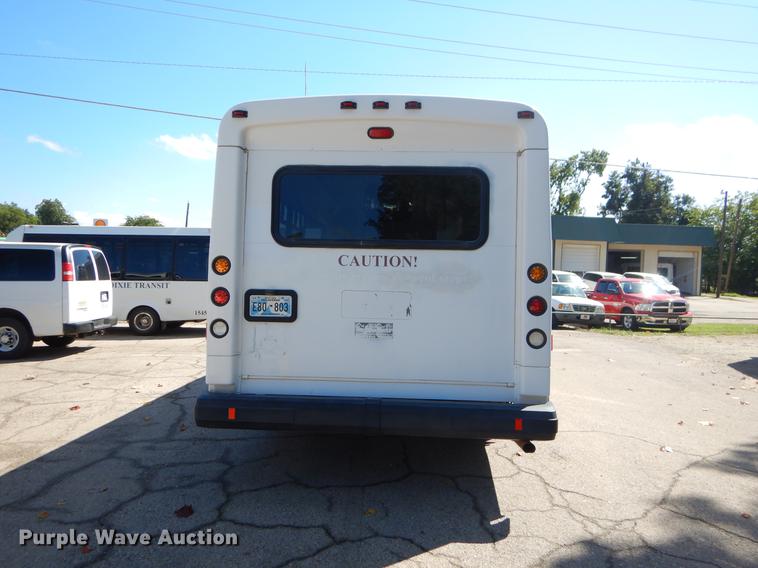 image for item EO9633 2008 Ford Econoline E450 shuttle bus