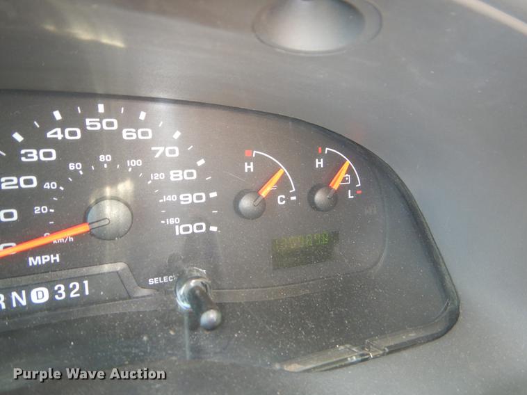 image for item EO9633 2008 Ford Econoline E450 shuttle bus