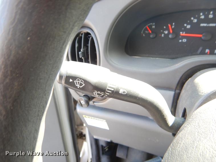 image for item EO9633 2008 Ford Econoline E450 shuttle bus