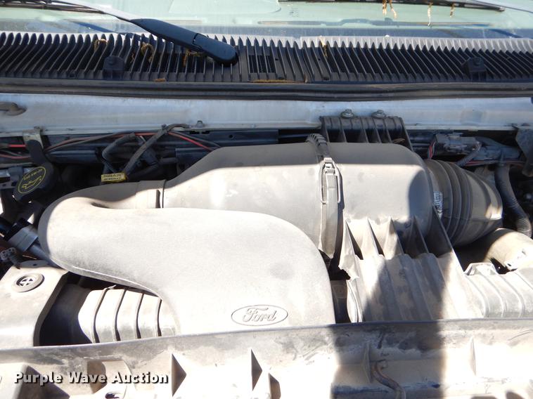 image for item EO9633 2008 Ford Econoline E450 shuttle bus