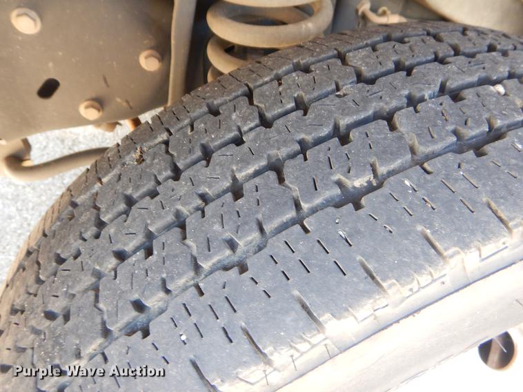 image for item EO9633 2008 Ford Econoline E450 shuttle bus