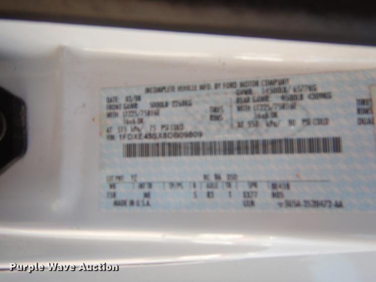 image for item EO9633 2008 Ford Econoline E450 shuttle bus