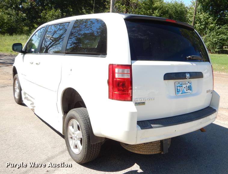 image for item EO9634 2010 Dodge Grand Caravan SE van