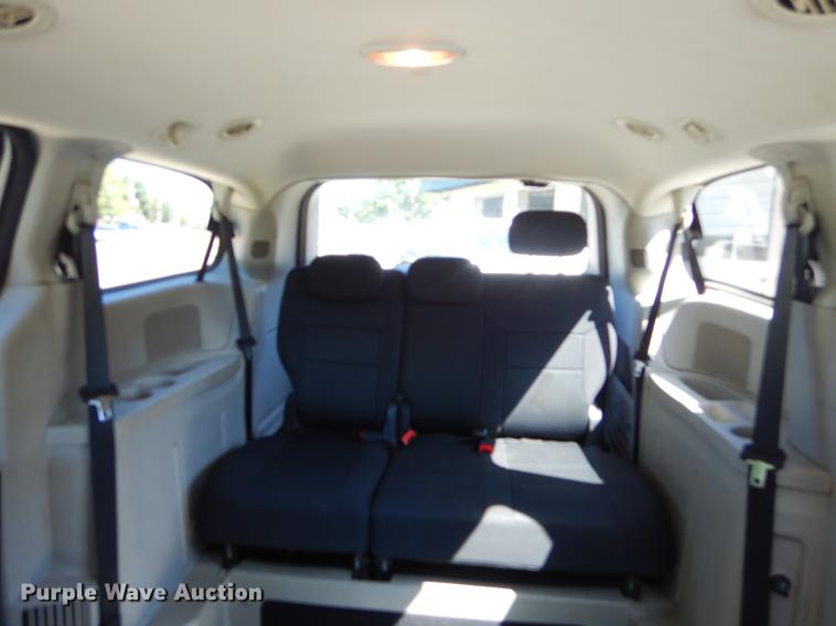 image for item EO9634 2010 Dodge Grand Caravan SE van