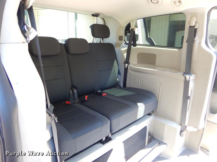 image for item EO9634 2010 Dodge Grand Caravan SE van