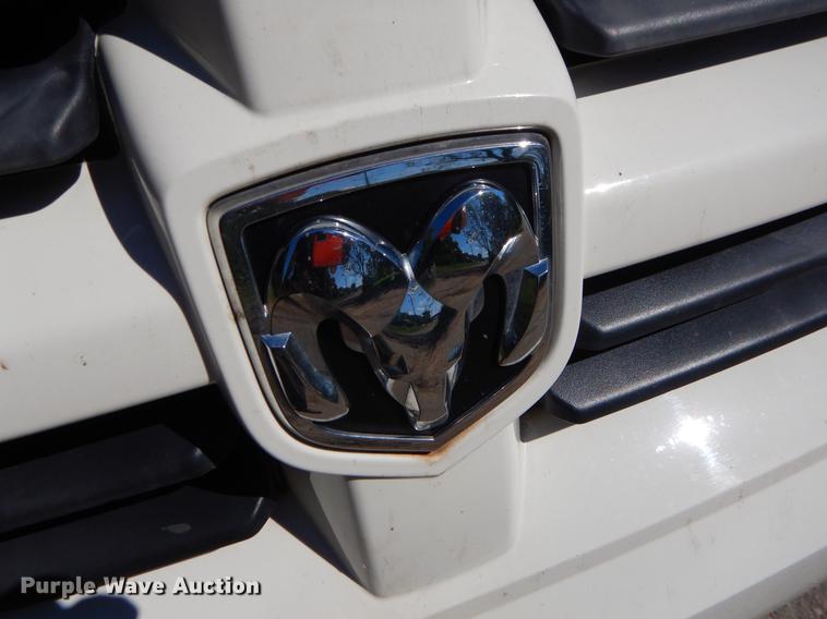 image for item EO9634 2010 Dodge Grand Caravan SE van