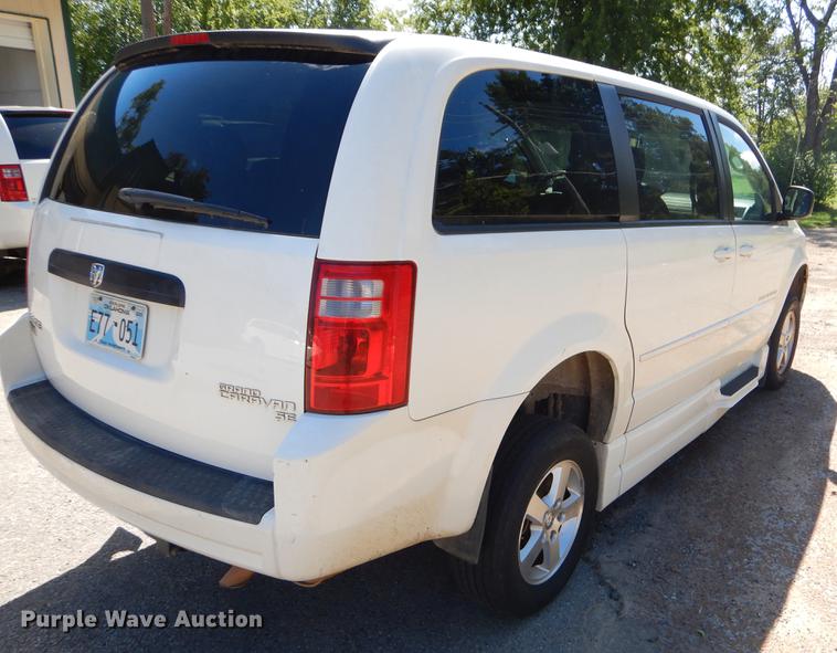 image for item EO9635 2010 Dodge Grand Caravan SE van