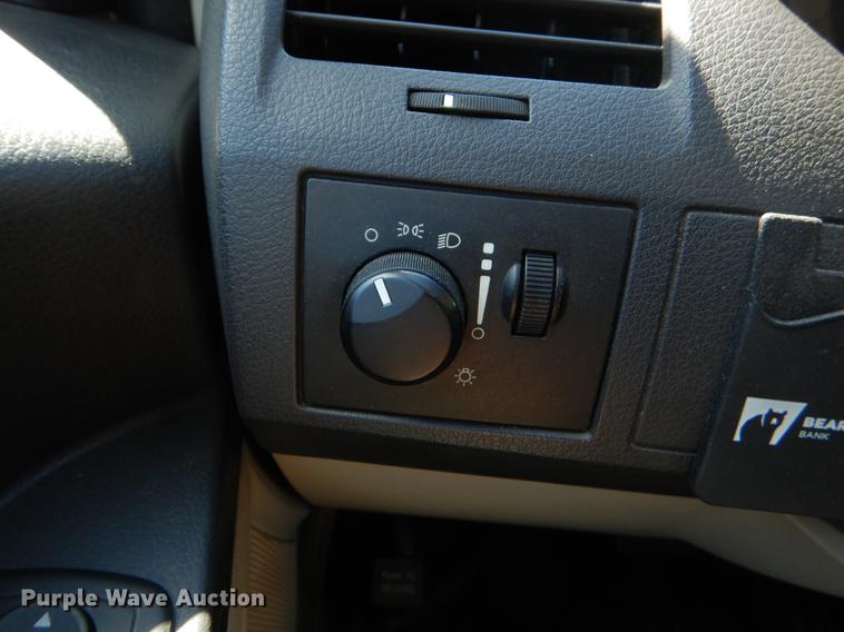 image for item EO9635 2010 Dodge Grand Caravan SE van