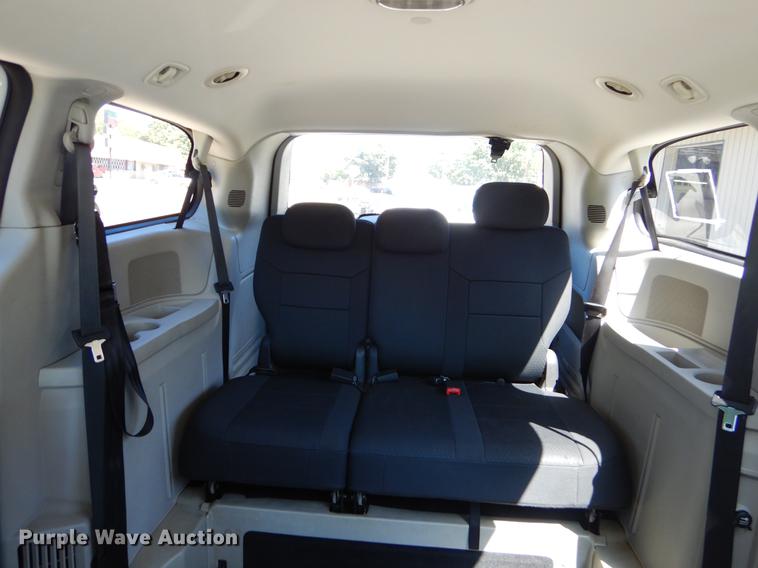 image for item EO9635 2010 Dodge Grand Caravan SE van